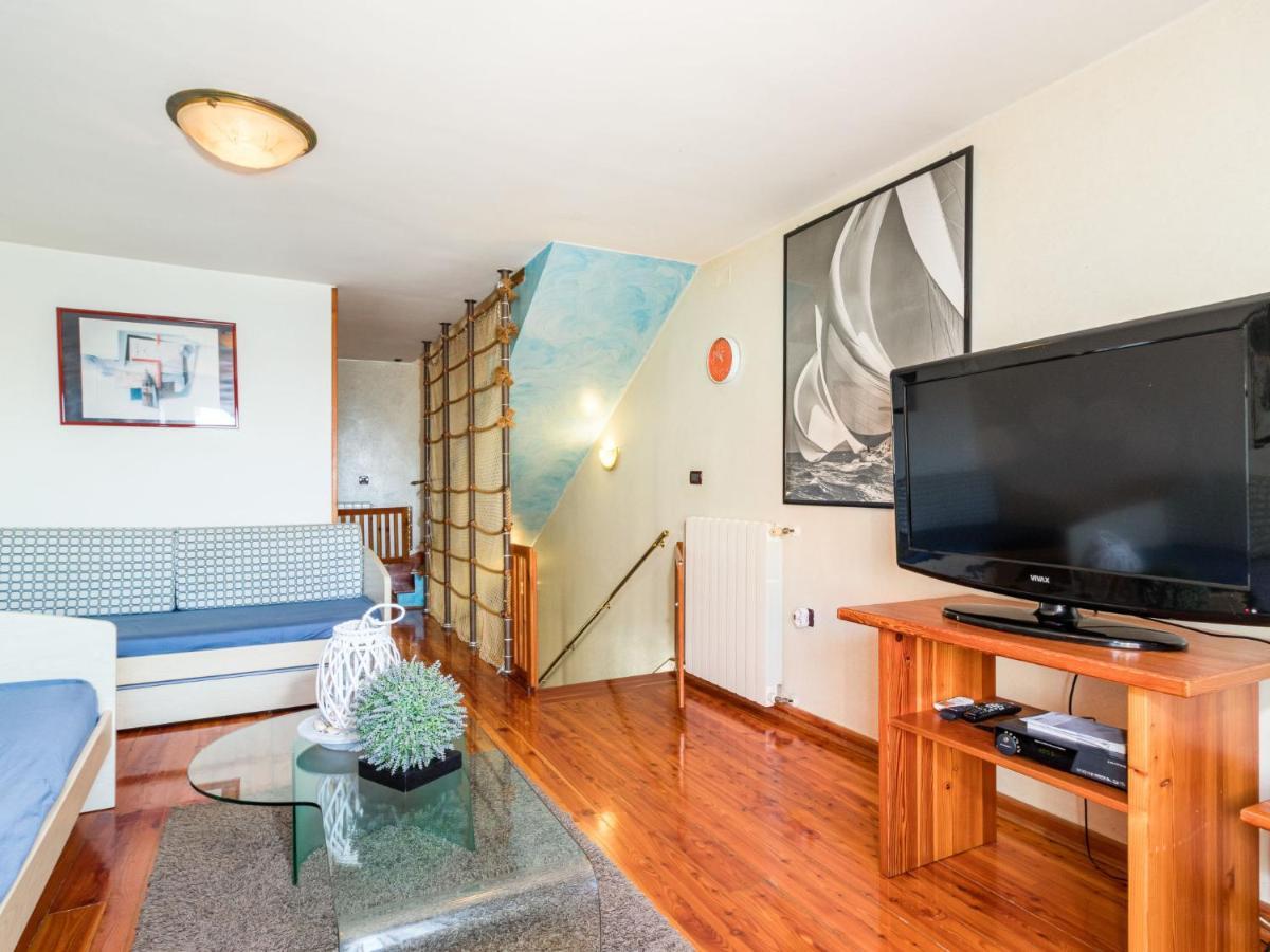 אומאג Apartment Antonella & Napoletano-2 By Interhome מראה חיצוני תמונה