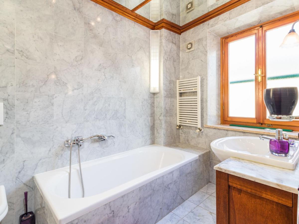 אומאג Apartment Antonella & Napoletano-2 By Interhome מראה חיצוני תמונה